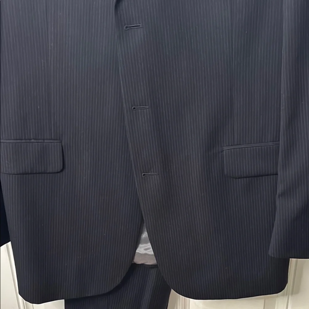 EUC J. Ferrar Men’s Black Classic Suit Set